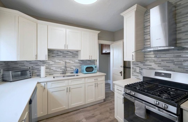 In the Heart of it all Lakewood- sleeps 6!