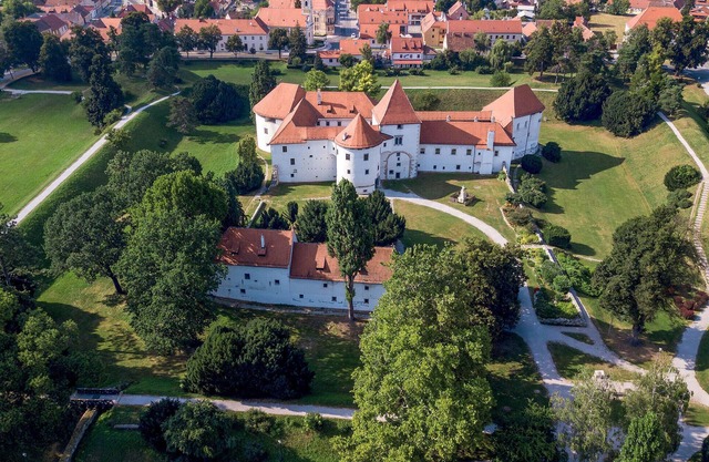 In the north of Croatia welcomes you this cozy vacation home with pool.