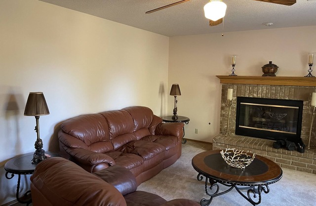 in unique location , walking distance from Walmart, Starbucks and restaurants