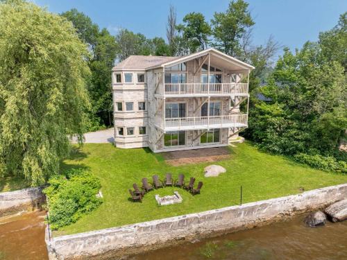 Incredible view - Chateau au bord du fleuve