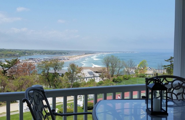 Incredible Panoramic Views & Prime Location