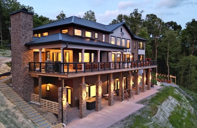Incredible Views, Arcade, Sauna/Steam/Spa @ NC's Most Epic Home @Peachtree Ridge