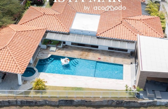 Incredible villa with 6 bdr ensuite 🏡 😎/Private pool and near the beach 👙 🌊 🌴