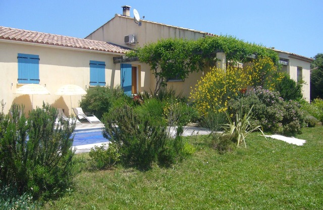 Independent apartment in a villa Uzès Pont du Gard