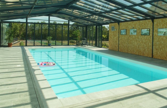 Independent cottage: spa, indoor pool, sauna, steam room