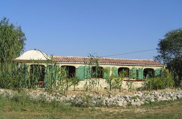 Independent Cottage 2 bedrooms, garden pool WIFI set in meadows & great views