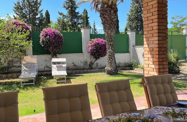 Independent villa within walking distance of the sea.