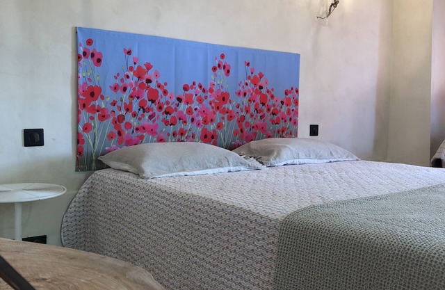 INDEPENDENT ROOM IN CHARMING HOUSE "country spirit"