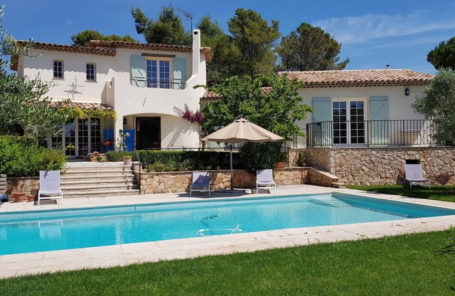 Independent suite of 25m2 with private terrace, in villa