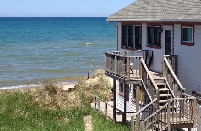 Indiana Dunes 2-Bedroom Beach Rental