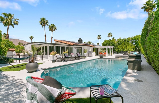 Indoor-Outdoor Oasis with Pool, Spa, Firepit, +Mtn. Views