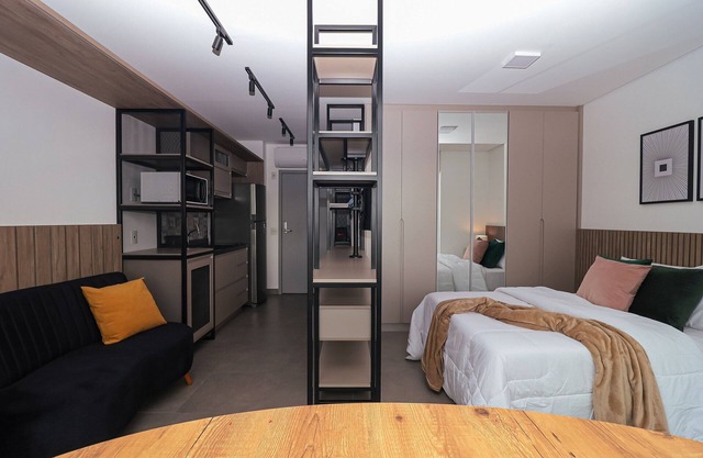 Industrial studio in the heart of Pinheiros with complete leisure area and pool with an awesome view