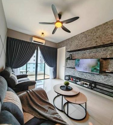 Industry Design Symphony Tower 3-Bedroom with Netflix & Wi-Fi