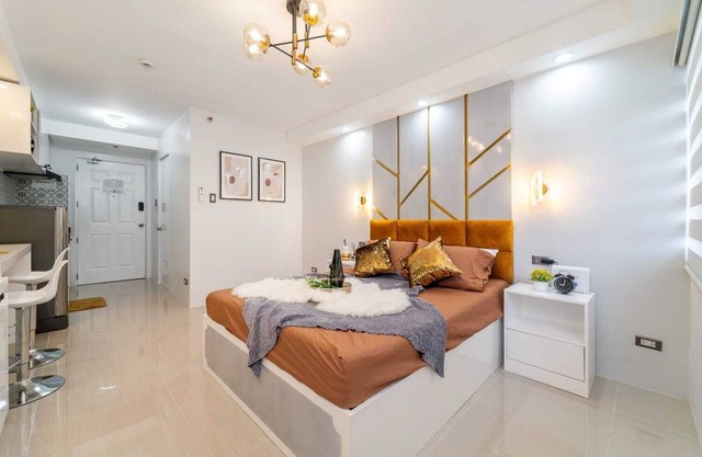Infini by J&J (City Center |Near Malls)