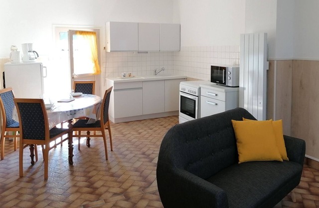 Inn Craon, 2 bedrooms, sleeps 3