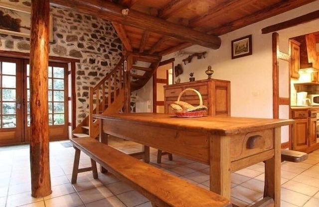 Inn Saint-Julien-des-Chazes, 3 bedrooms, 8 people