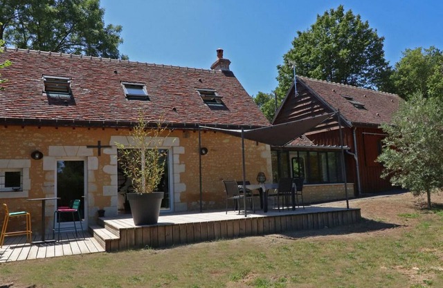 Inn Saint-Cyr-la-Rosière, 3 bedrooms, 8 people