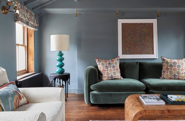 Interior designed townhouse with A/C in the heart of vibrant Covent Garden