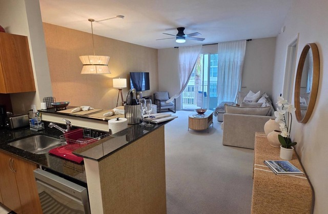 Intracoastal Luxury in Lantana with Marina!