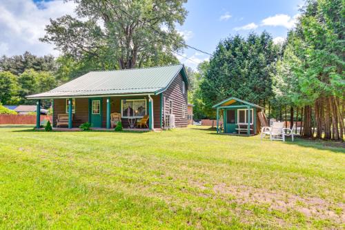 Inviting Peru Cabin with Patio, Grill and River Access