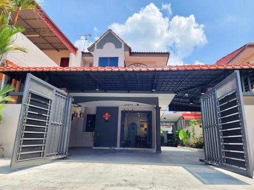 Ipoh 168 Taman Pelangi, Persiaran Halaman AMPANG IPOH