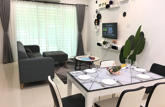 Ipoh Paradise Homestay @ Station 18 (13 Pax)