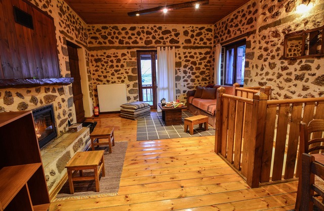 Irida, two bedroom traditional stone house