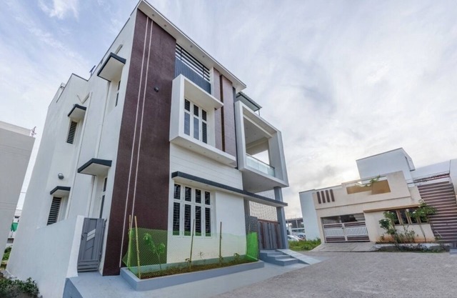 iROOMZ Eco Brickmark Serviced Apartments