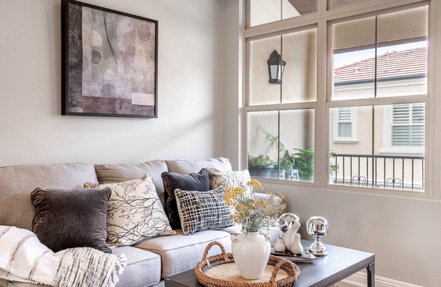 Irvine Oasis - Luxury 2BR Condo