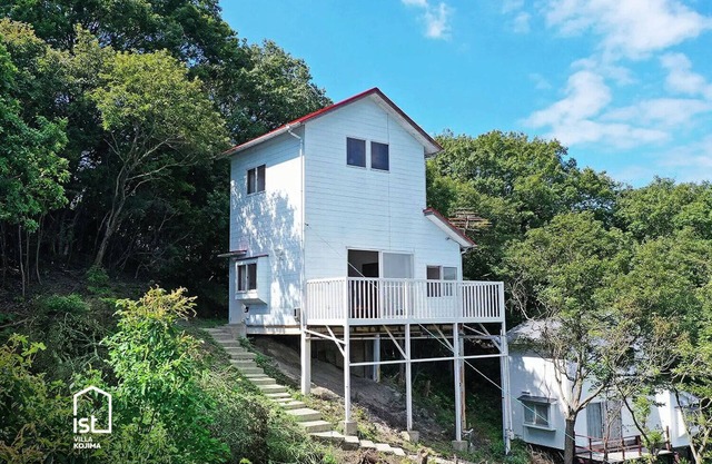 IST Villa 04: Perfect Retreat with Ocean Views
