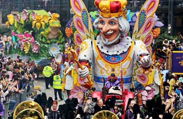 IT'S FALL, Y'ALL! WHERE Y'AT! 1B/1B w/PATIO; GAR. PARK. INCLUDED!