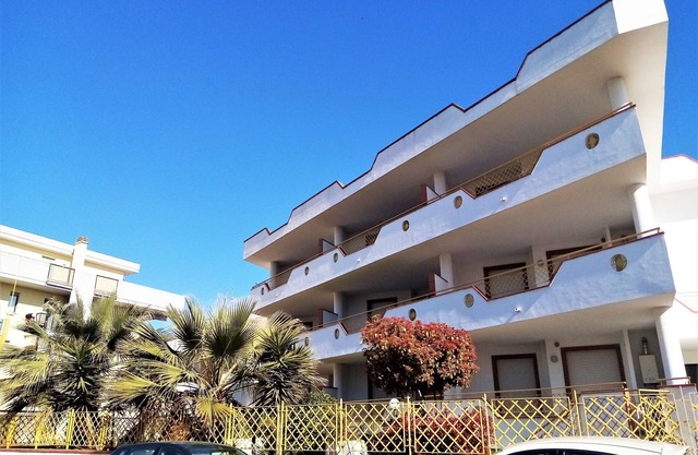 Coastal Comfort Stay