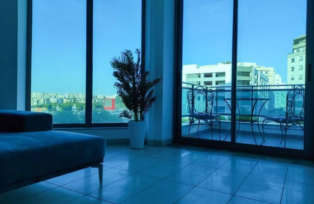 Italian Loft with Jacuzzi Near Lake