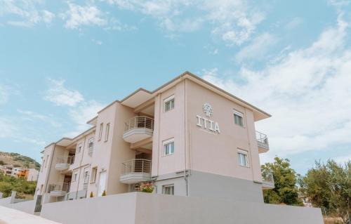 Itia Apartments