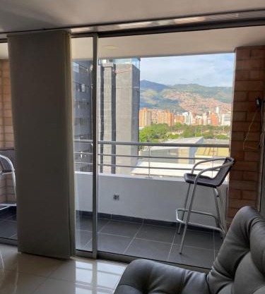 Ivanna Jumar ApartaHotel