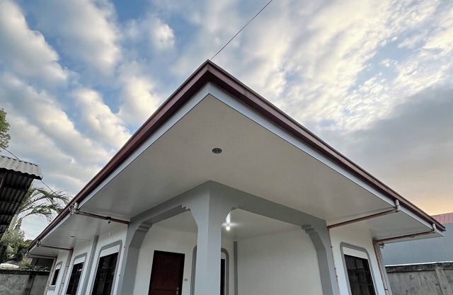 Ivory Bloom - Spacious 4-BR w/WiFi, AC, Large Space in Puerto Princesa, Palawan