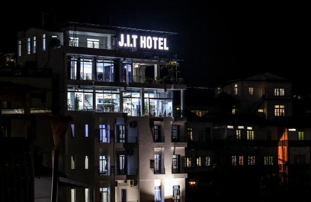 J. I. T HOTEL