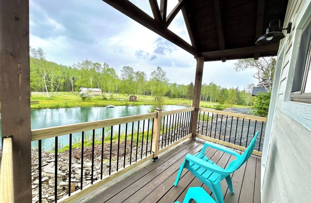 J19 South New Modern Charm King Suite Direct Trail Access In Town WiFi