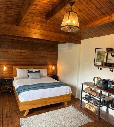 Jacaranda Cottage 5 min by Train or 7 min drive to Parramatta City