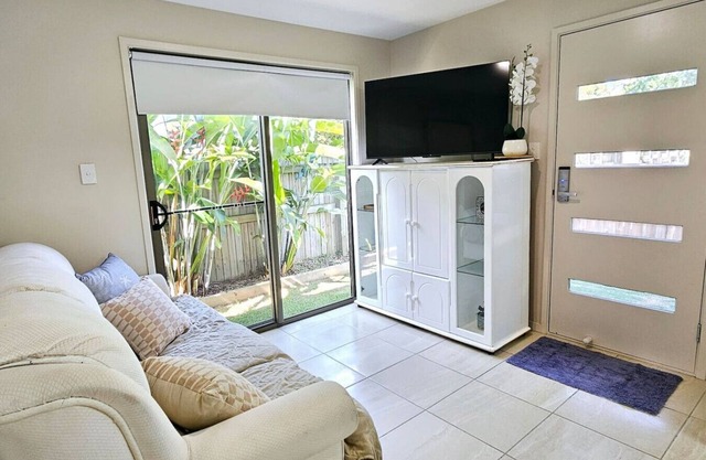 'Jacaranda' @ Sunlight Swan - Beerwah - sleeps 6