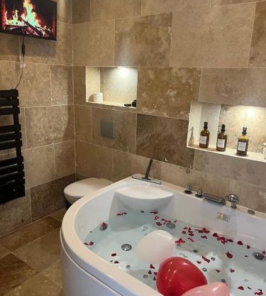 Jaccuzzi F2 Prés du canal