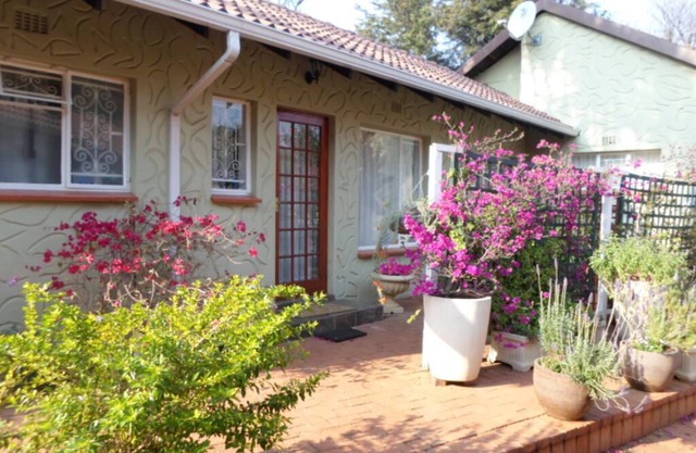 JAMBAR B&B/SELF CATERING.