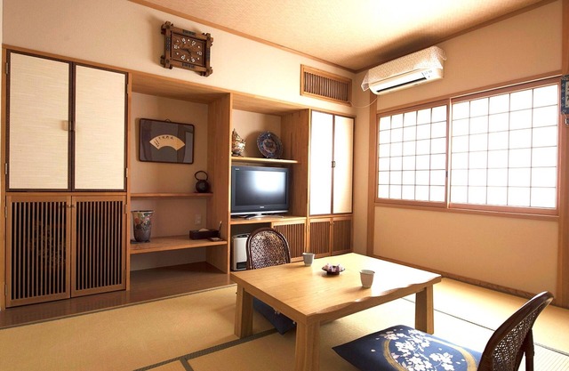 JapaneseWestern style room with openair bath/Yufu Ōita