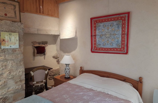 Jardin - SPA - Cour du Prieure - sur 50 m2 - Chambre et Attenant le Patio +spa