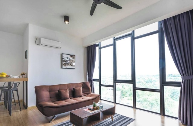 JB Mount Austin Cube 8 teens Brand New 2 Big beds