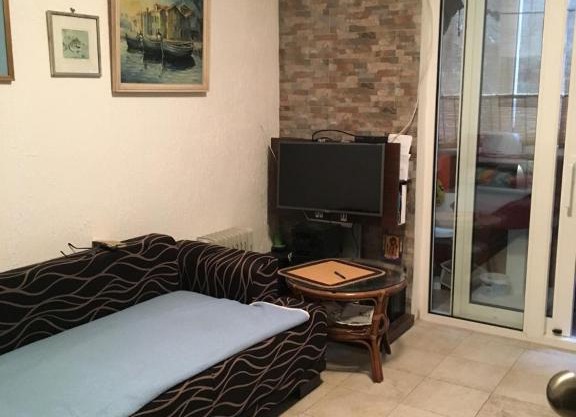 Jednosoban stan preko puta slovenske plaze