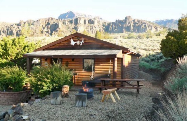 Jim Creek Cabin- cozy mountain retreat!