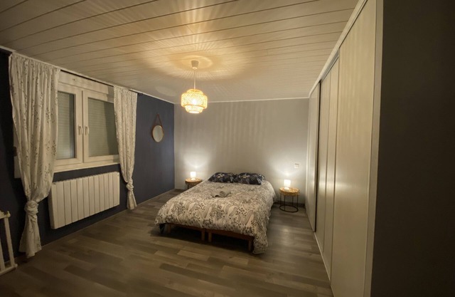 Joli Appartement Avec Balcon aux Pieds des Étangs
