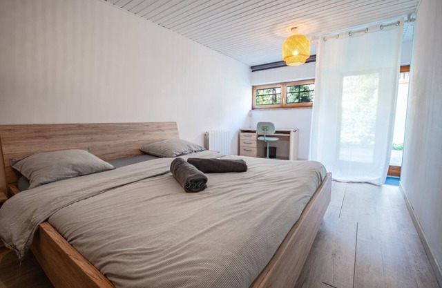 Joli Petit Cocon Chaleureux , Idéal Pour 2 Personnes, Animaux Acceptés