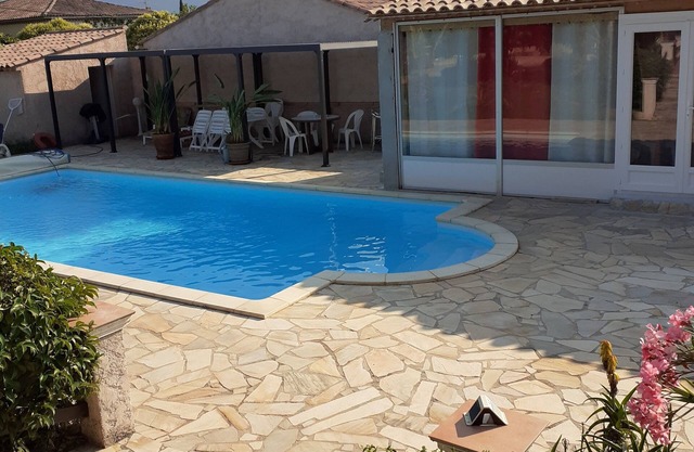 Joli T1 Avec Piscine et Parking Privé